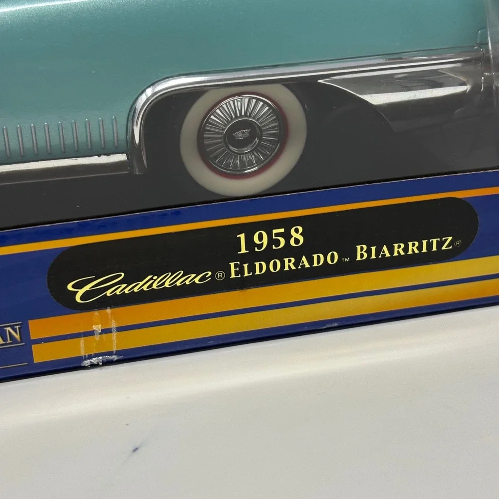 1958 Cadillac Eldorado Biarritz 1:18 American Mint Diecast Model Car Teal